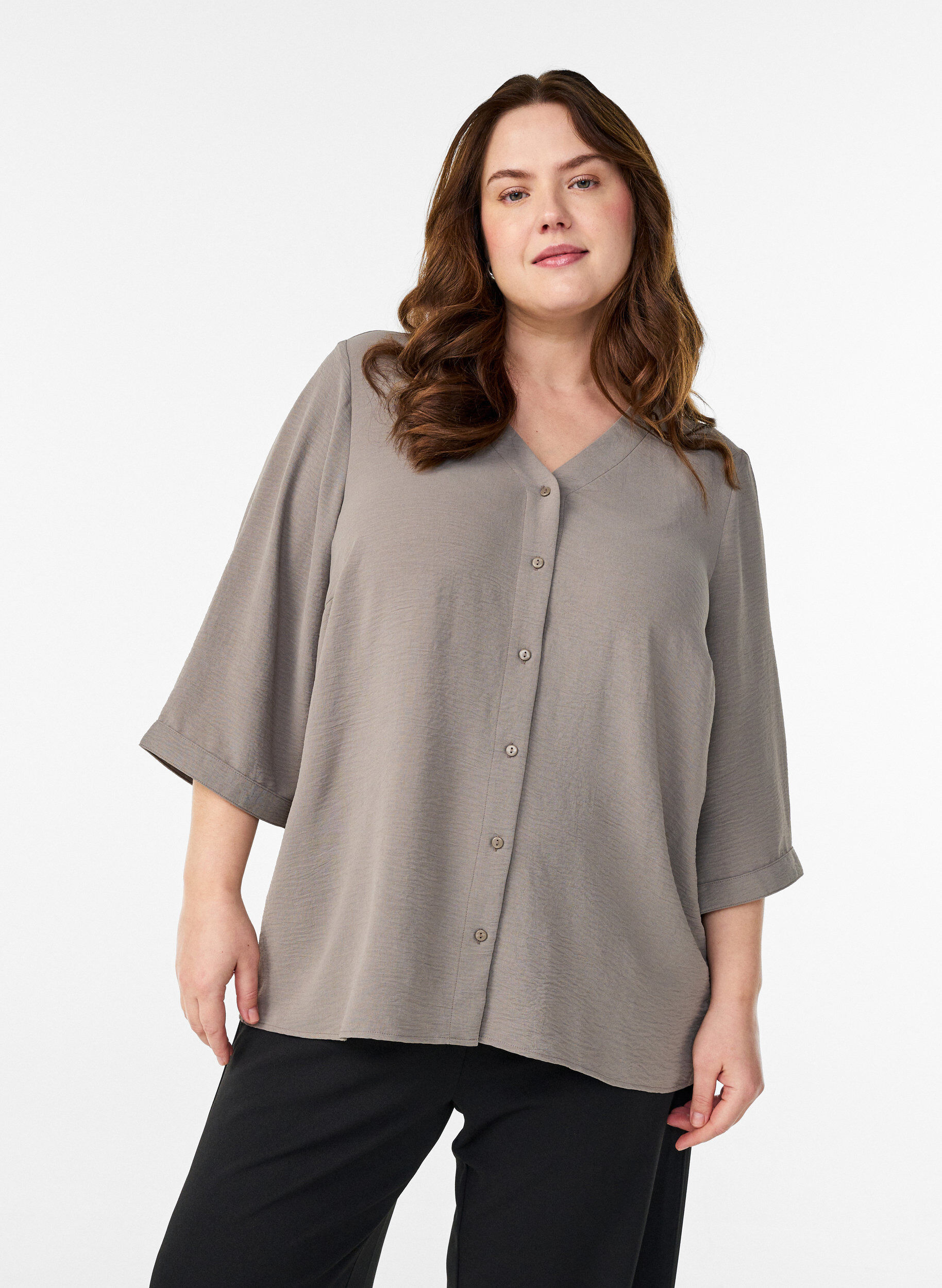 V-aukkoinen paitapusero 3/4-hihoilla, Beige, Model