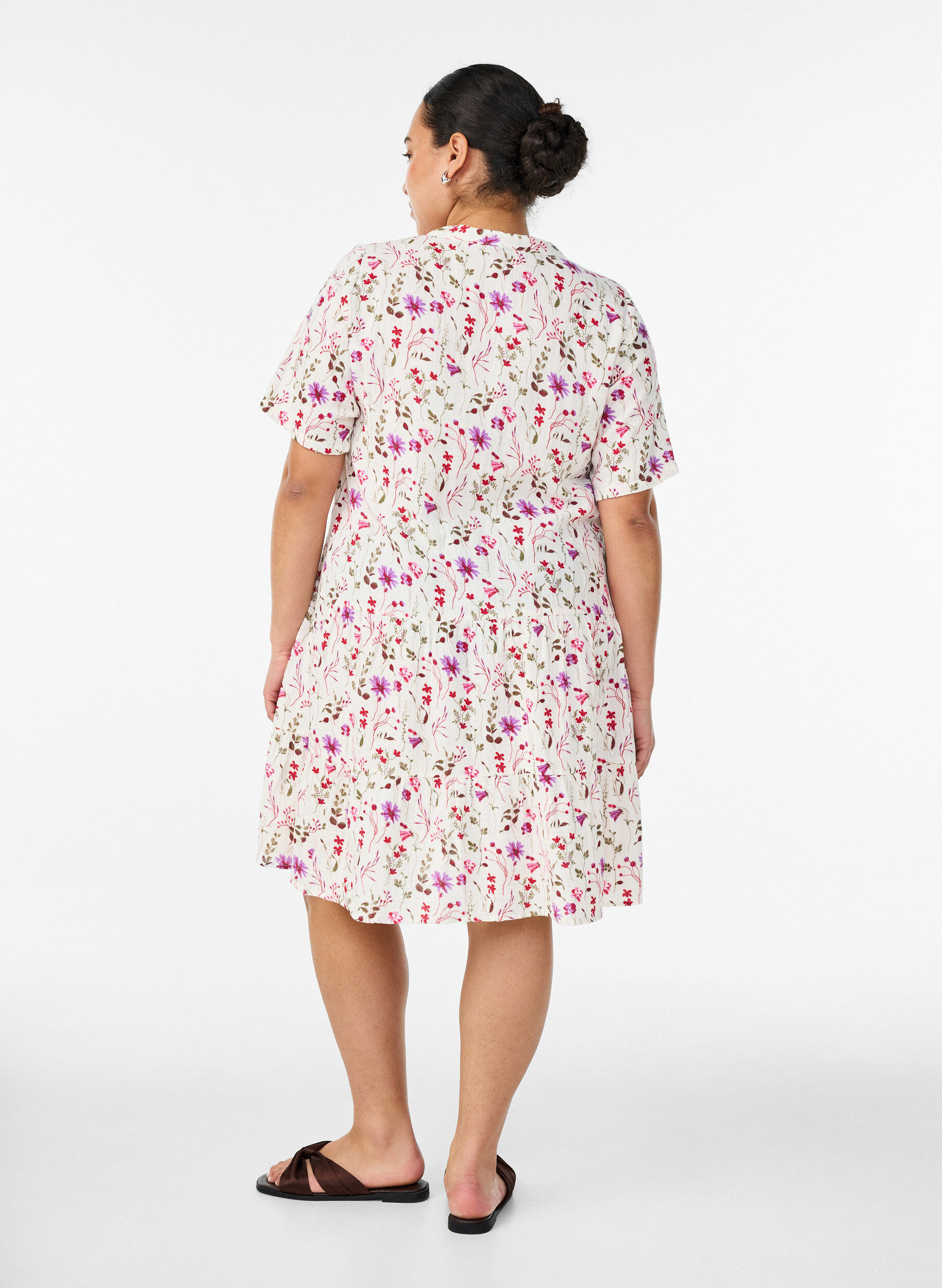 ZizziLyhyt A-linjainen mekko puuvillamusliinista, Beige, Model image number 2