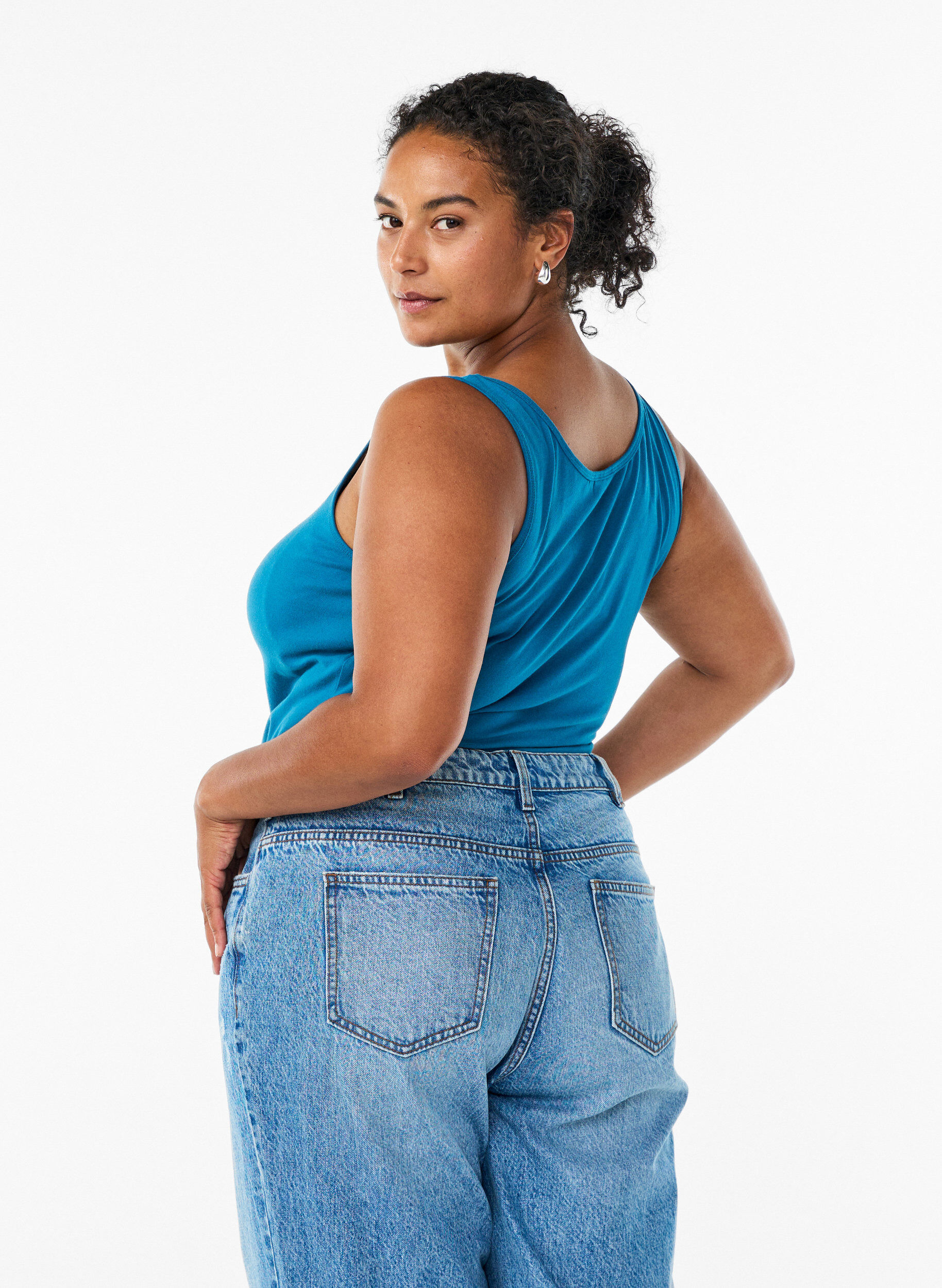 Zizzi Yksiv&auml;rinen perus paita puuvillasta, Sininen, Model image number 2