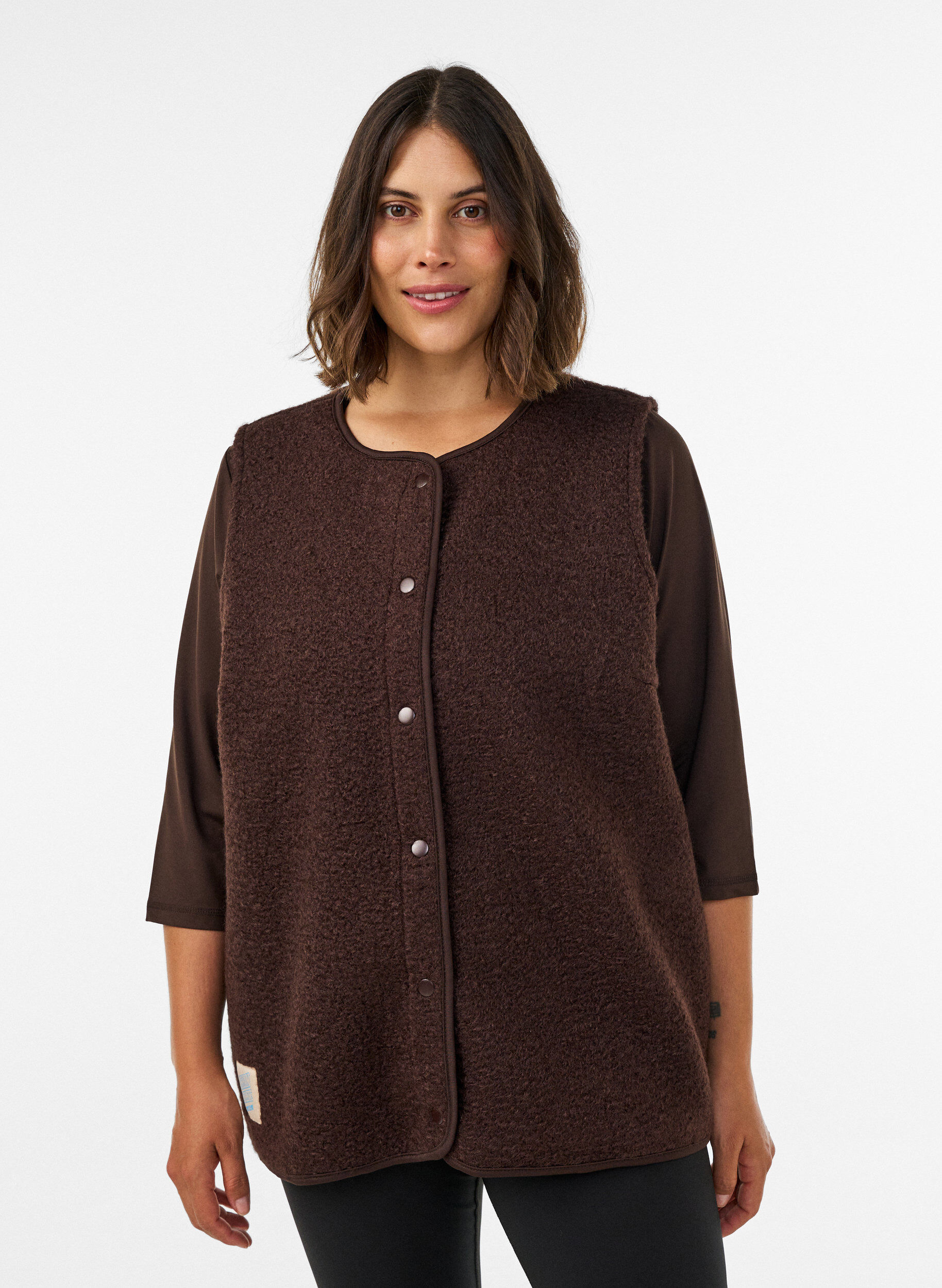 Fleece-liivi neppareilla ja sivutaskuilla, Ruskea, Model