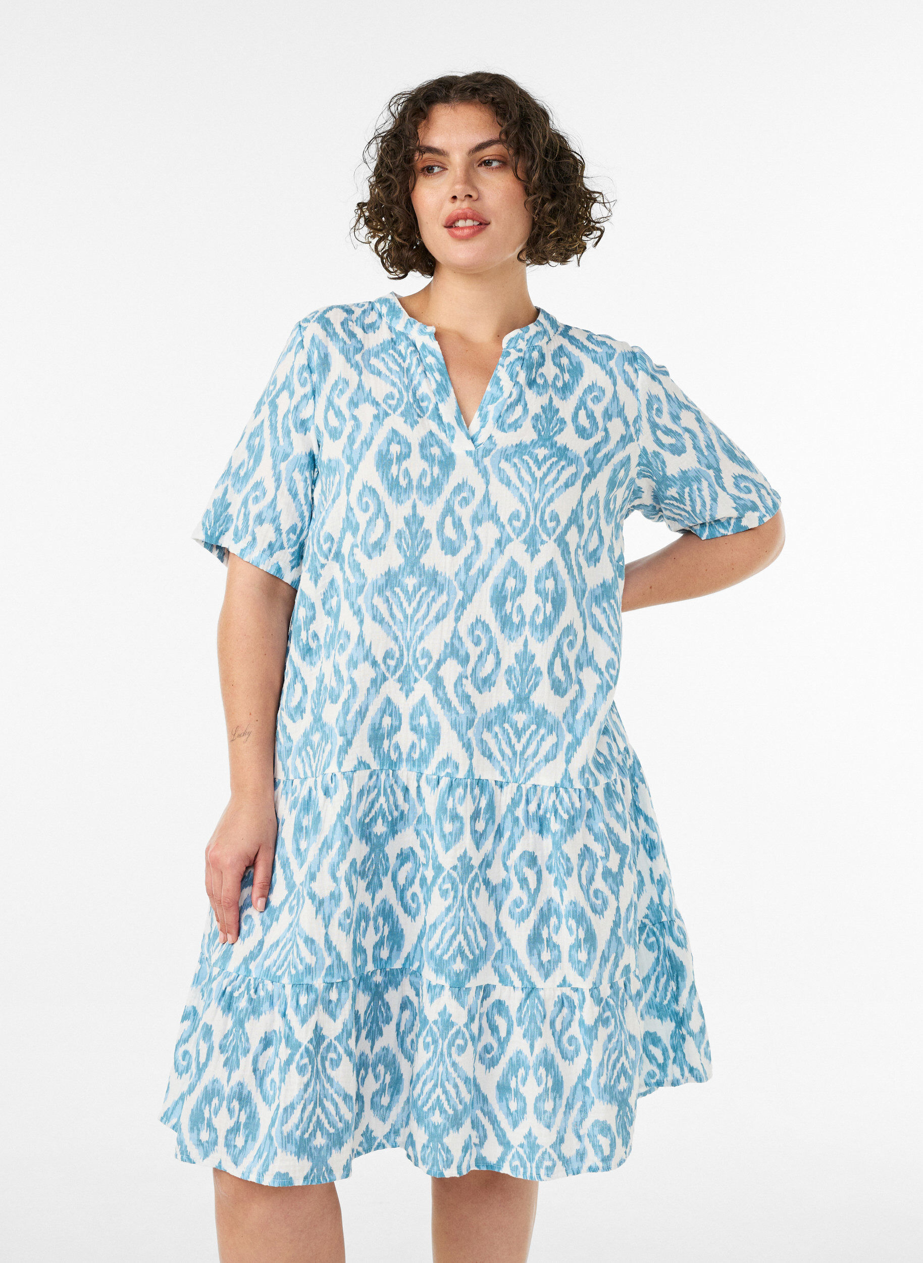 Lyhyt A-linjainen mekko puuvillamusliinista, Vanilja, Model