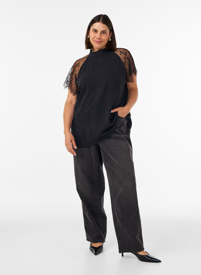 Pusero lyhyill&auml; pitsihihoilla ja korkealla p&auml;&auml;ntiell&auml;, Musta, Model image number 1