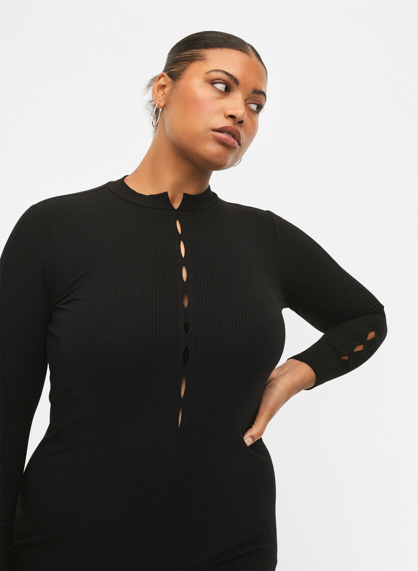 Vartaloa myötäilevä mekko yksityiskohdilla, Black, Model image number 2