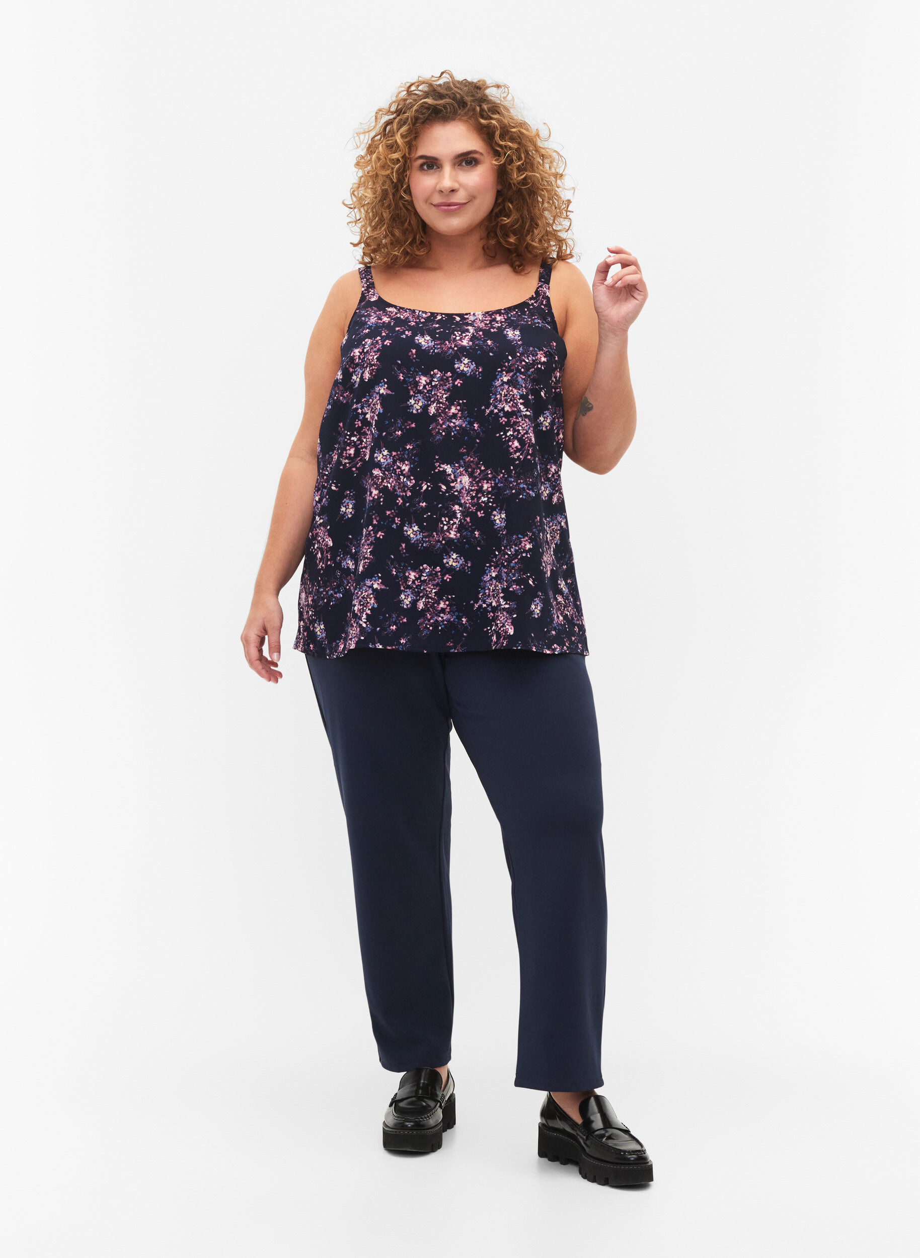 Zizzi FLASH - Toppi kuosilla, Navy Rose Flower, Model image number 2