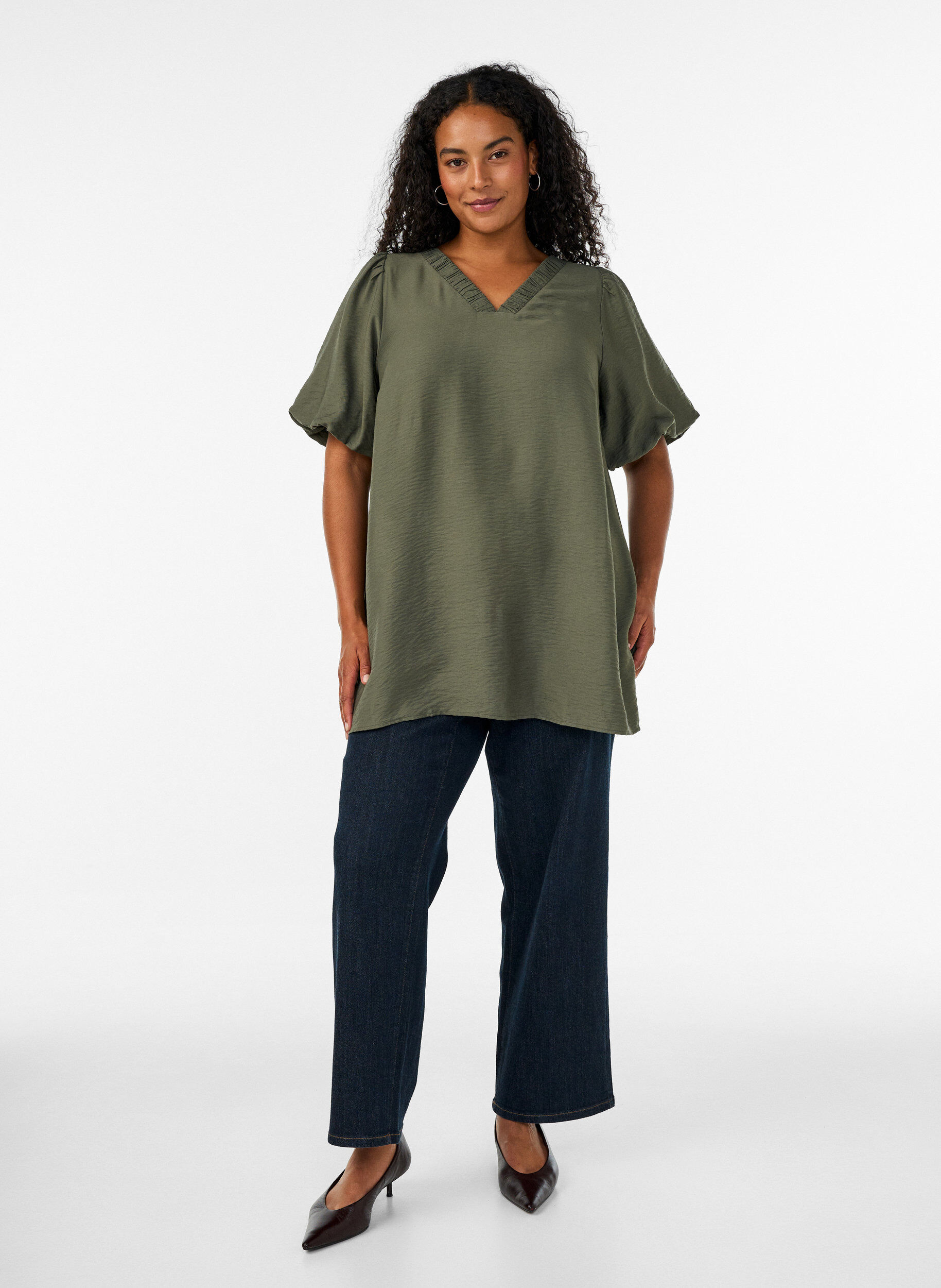 ZizziTunika pallohihoilla ja V-p&auml;&auml;ntiell&auml;, Vihre&auml;, Model image number 1