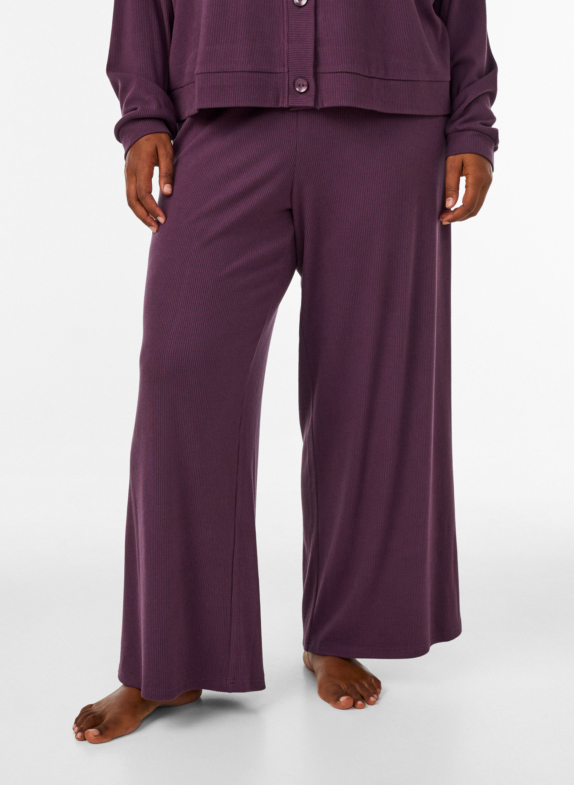 ZizziRibatut jerseyhousut leveill&auml; lahkeilla, Violetti, Model image number 0