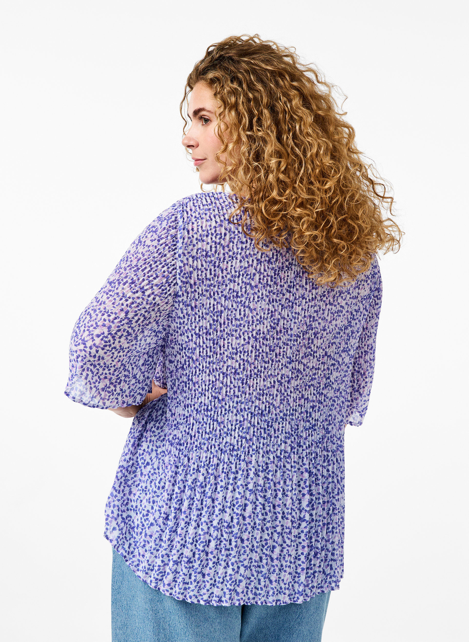 Zizzi Laskostettu kukkakuvioinen pusero, Small Flower AOP, Model image number 1