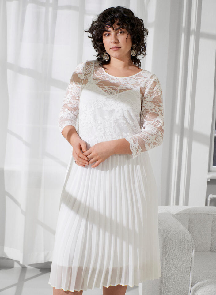 Pliseerattu mekko pitsillä ja 3/4-hihoilla, Bright White, Image