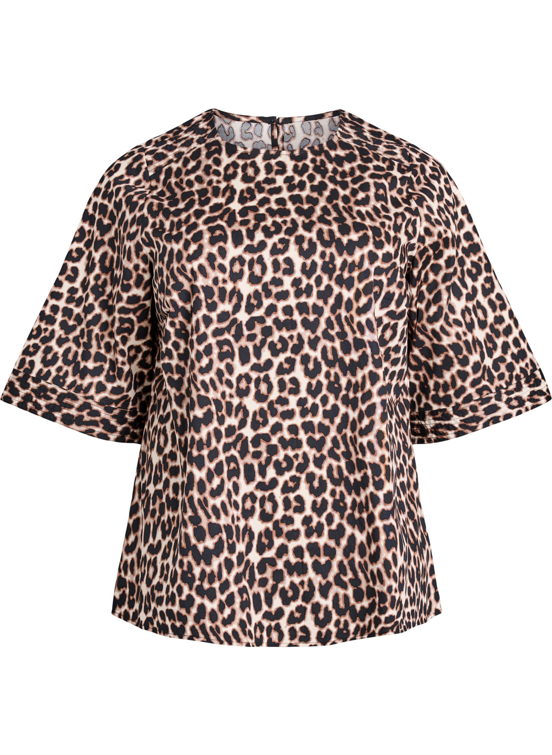 Pusero tikkauksilla ja 3/4-hihoilla