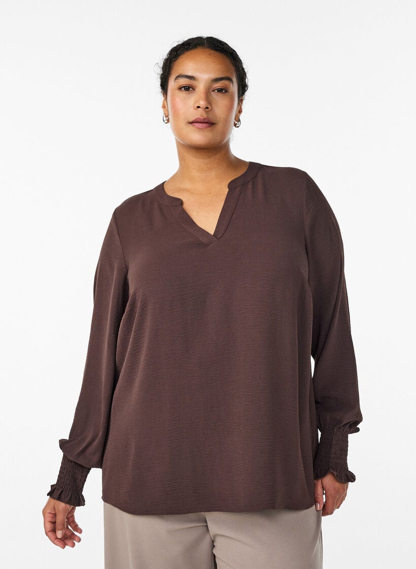 Pusero smock-kalvosimilla ja v-p&auml;&auml;ntiell&auml;, Ruskea, Model image number 0