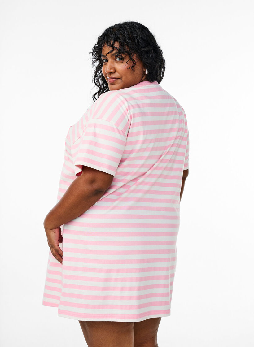 Pitkä raidallinen paituli luomupuuvillaa, Vaaleanpunainen, Model image number 2