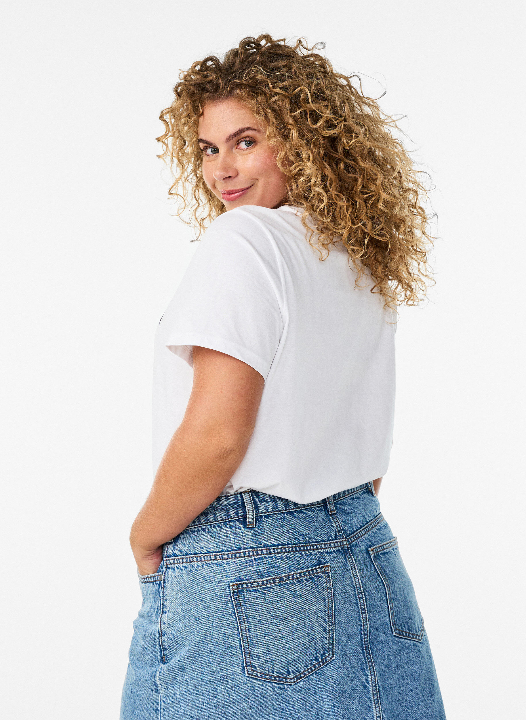 Zizzi Luomupuuvillainen T-paita sitrusprintill&auml;, Valkoinen, Model image number 2