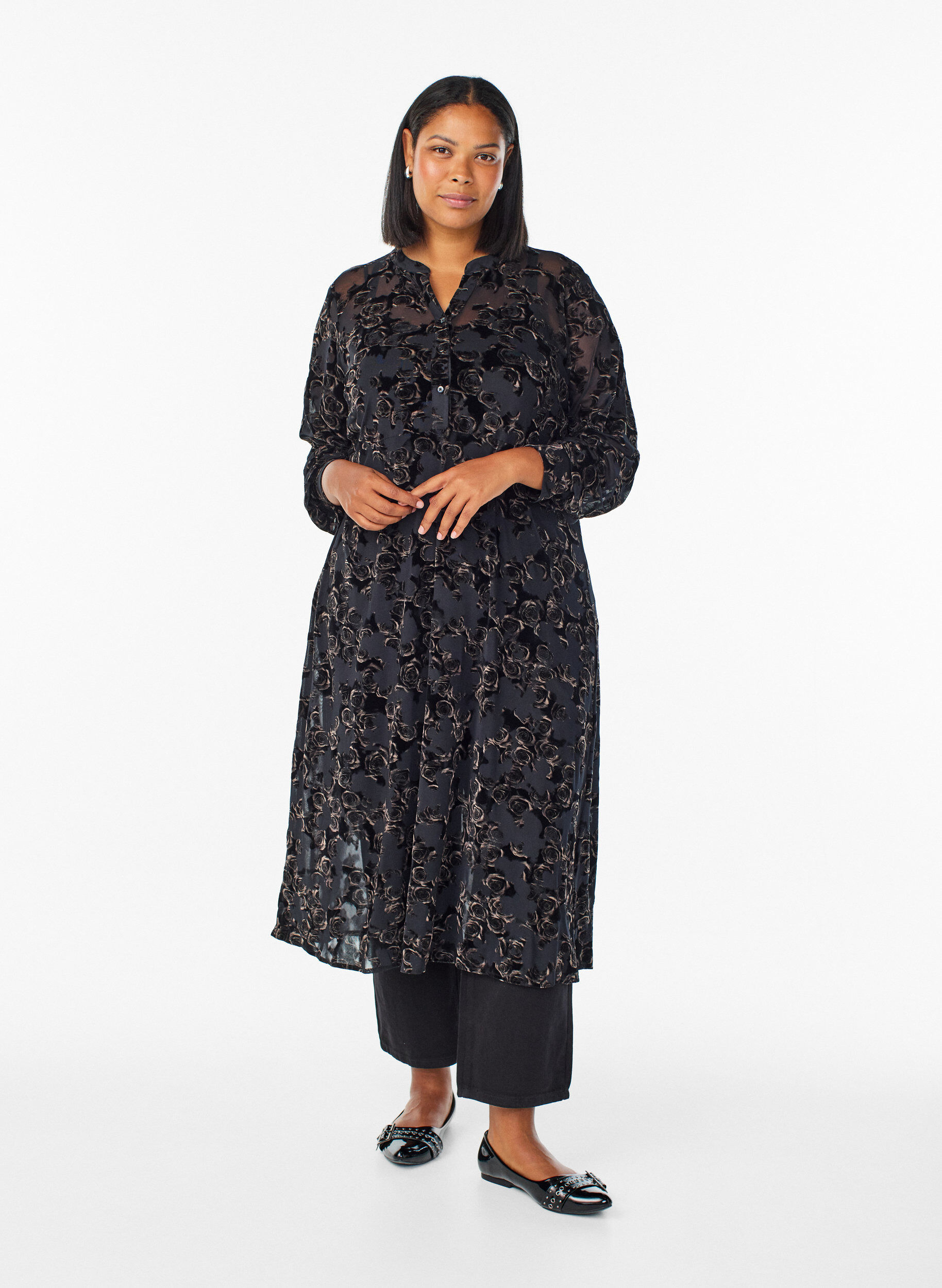 Mesh-mekko, jossa on velourruusuja., Musta, Model