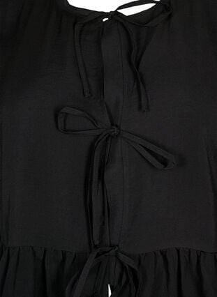 Englantilaisella kirjonnalla koristeltu viskoosipusero, Black, Packshot image number 2