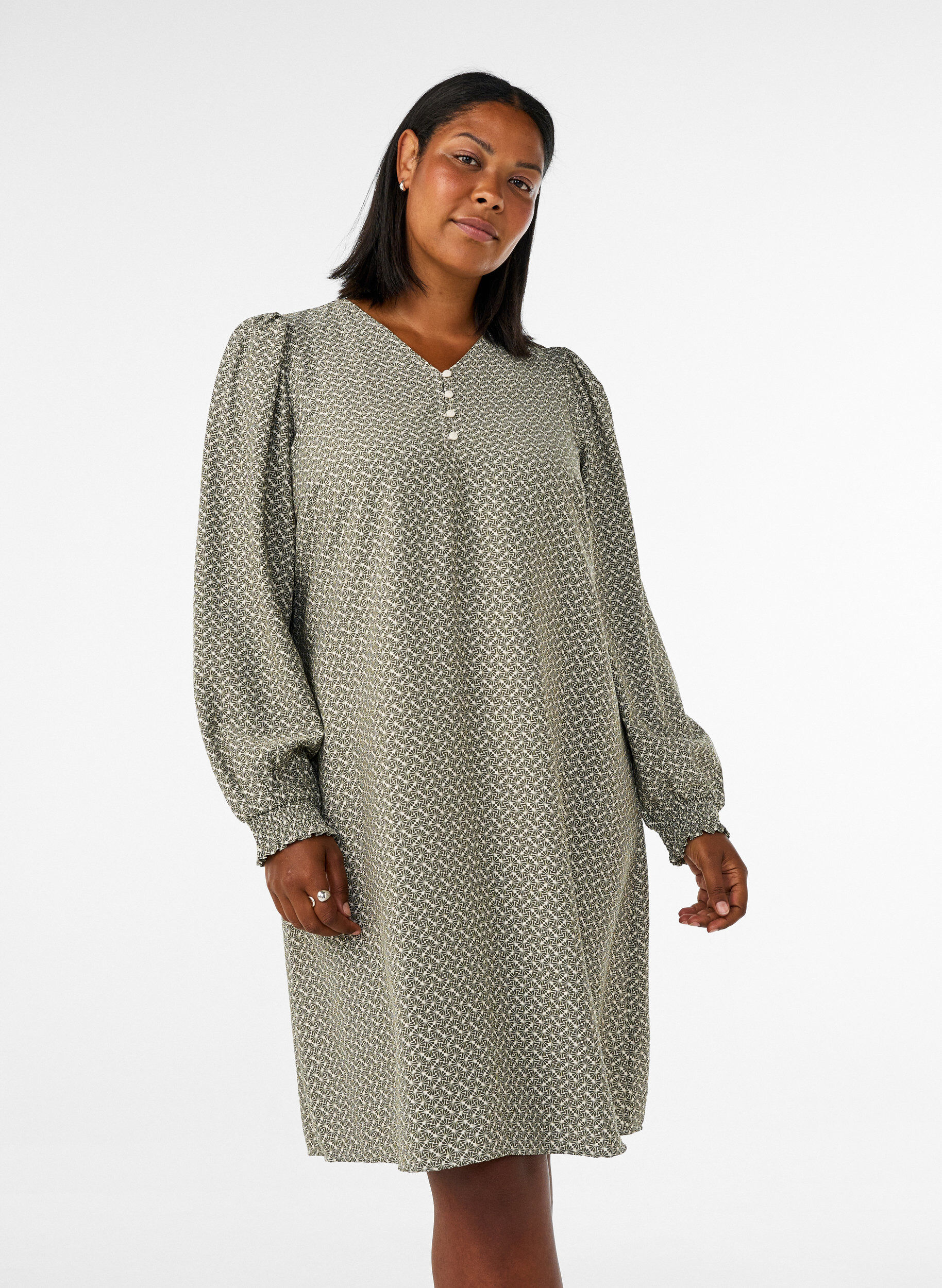ZizziKuvioitu viskoosimekko pitkill&auml; hihoilla, Vihre&auml;, Model image number 0
