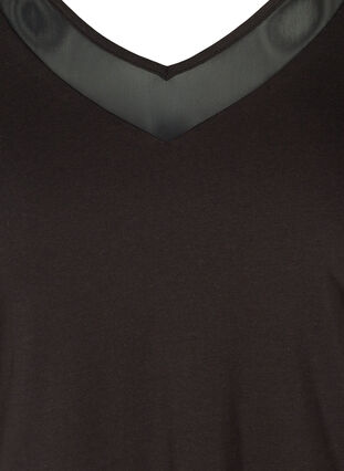 Lyhythihainen t-paita v-aukolla ja mesh-kankaalla, Black, Packshot image number 2
