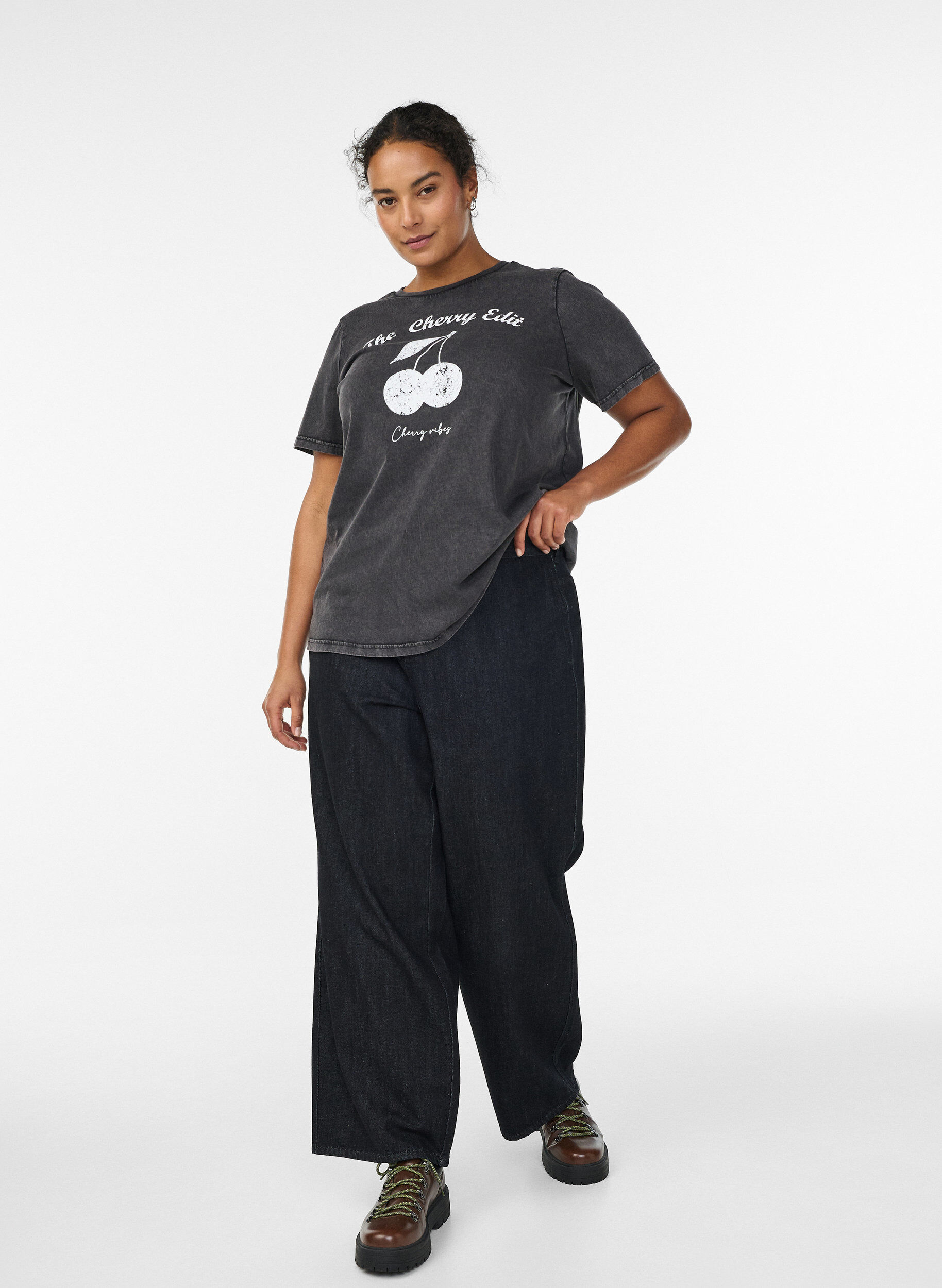 Zizzi Luomupuuvillainen T-paita printill&auml;, Harmaa, Model image number 1