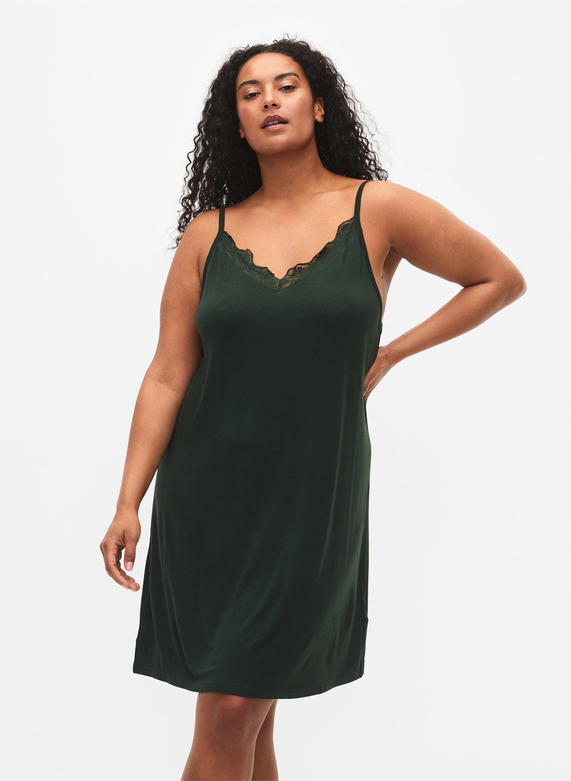 ZizziViskoosinen y&ouml;mekko pitsireunuksella , Vihre&auml;, Model image number 0