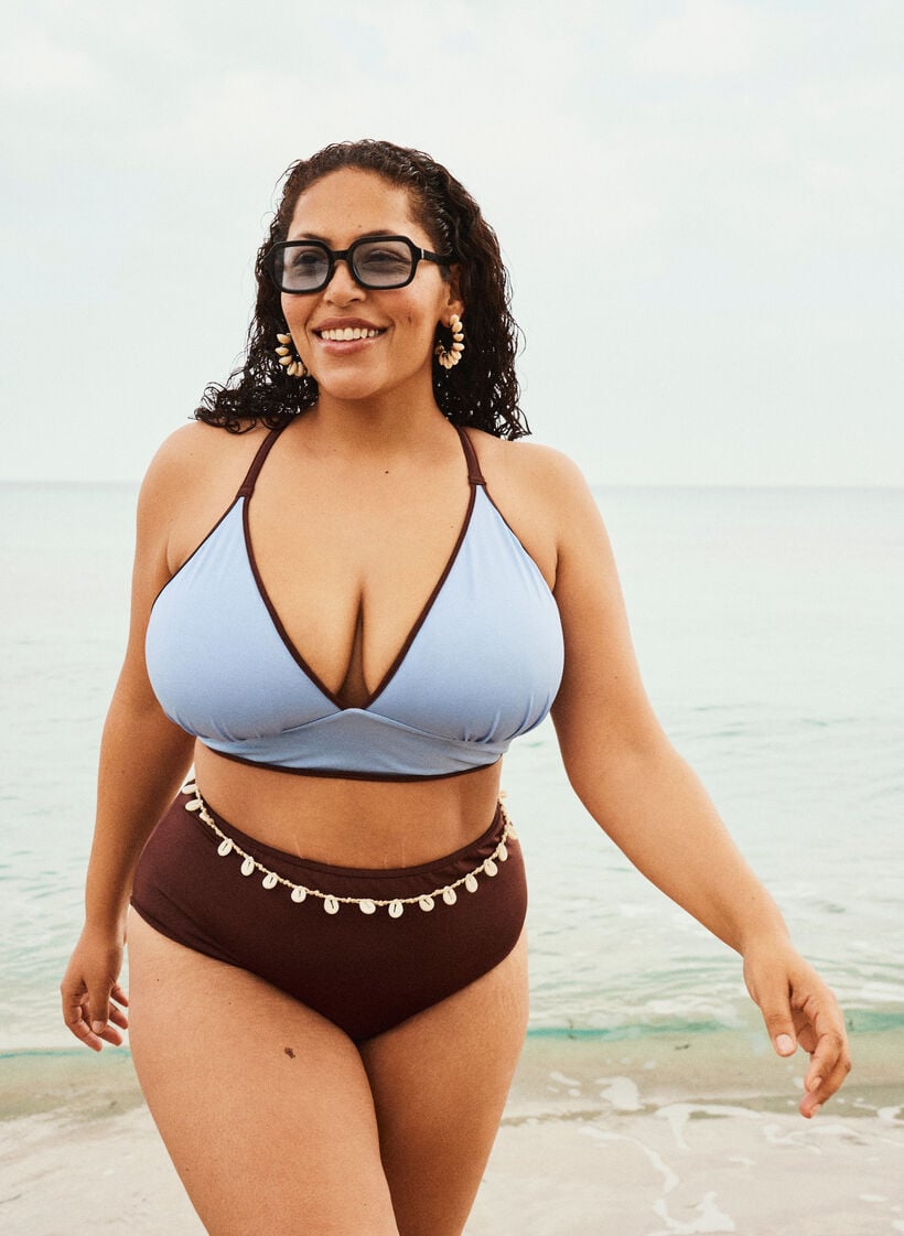 K&auml;&auml;nnett&auml;v&auml; bikinitoppi V-p&auml;&auml;ntiell&auml; ja ristiselk&auml;olkaimilla, Ruskea, Image image number 0