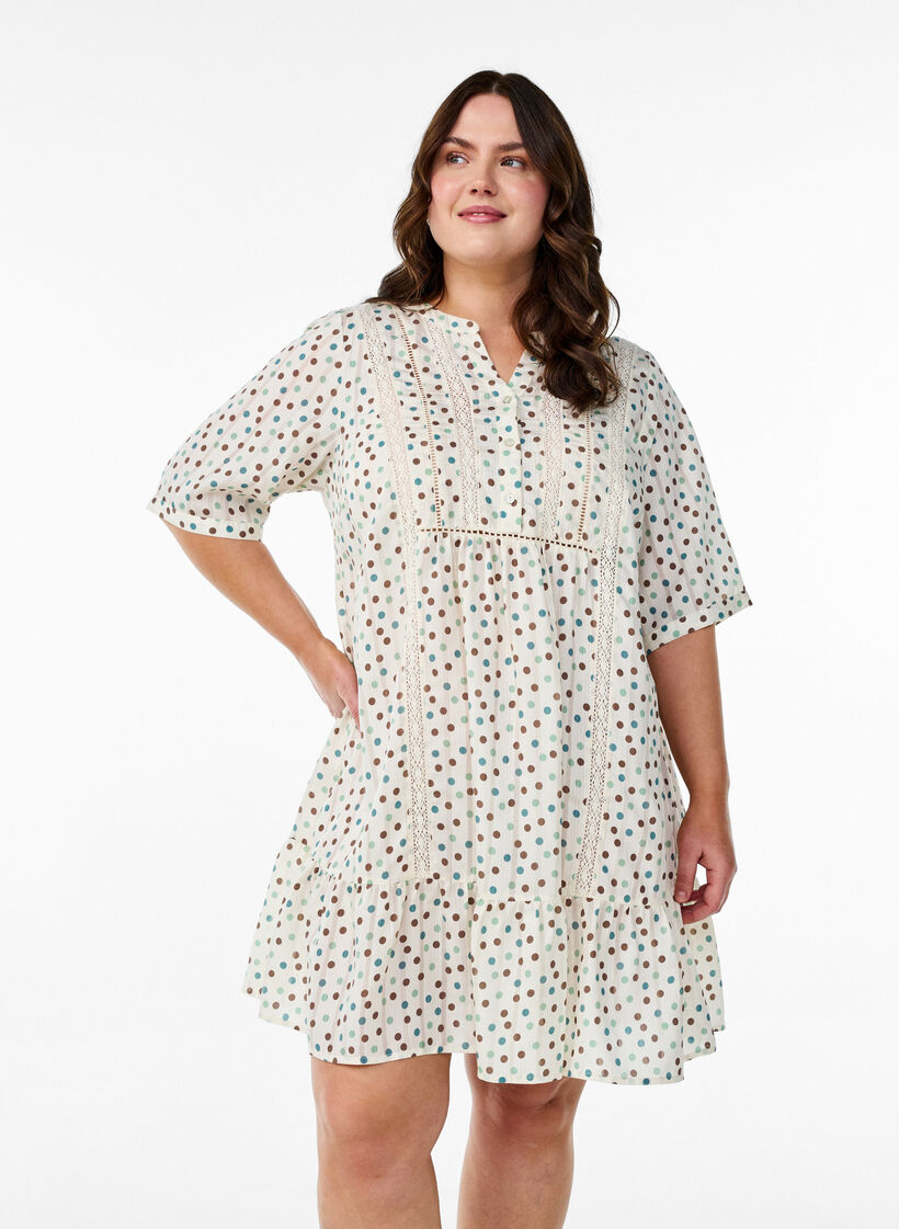 Lyhyt viskoosimekko pitsisomisteella ja A-linjaisella leikkauksella, Valkoinen, Model image number 0