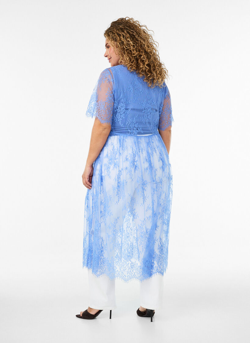 L&auml;pin&auml;kyv&auml; pitsinen midimekko lyhyill&auml; hihoilla, Violetti, Model image number 1