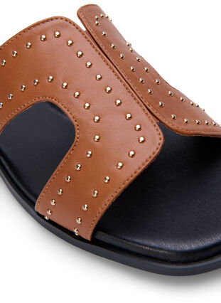 Matalat leveälestiset slip-on sandaalit niiteillä, Friar Brown, Packshot image number 3