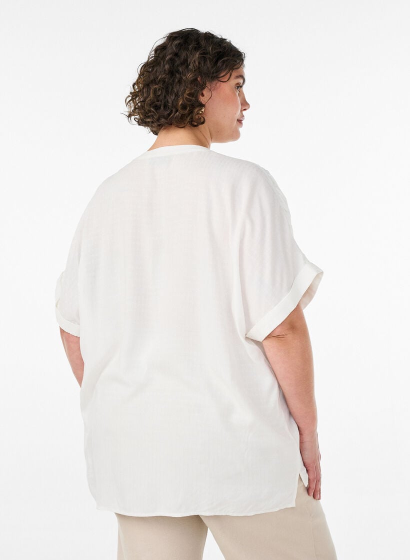 Viskoosipaita lyhyill&auml; hihoilla ja rypytysdetaljilla, Vanilja, Model image number 2
