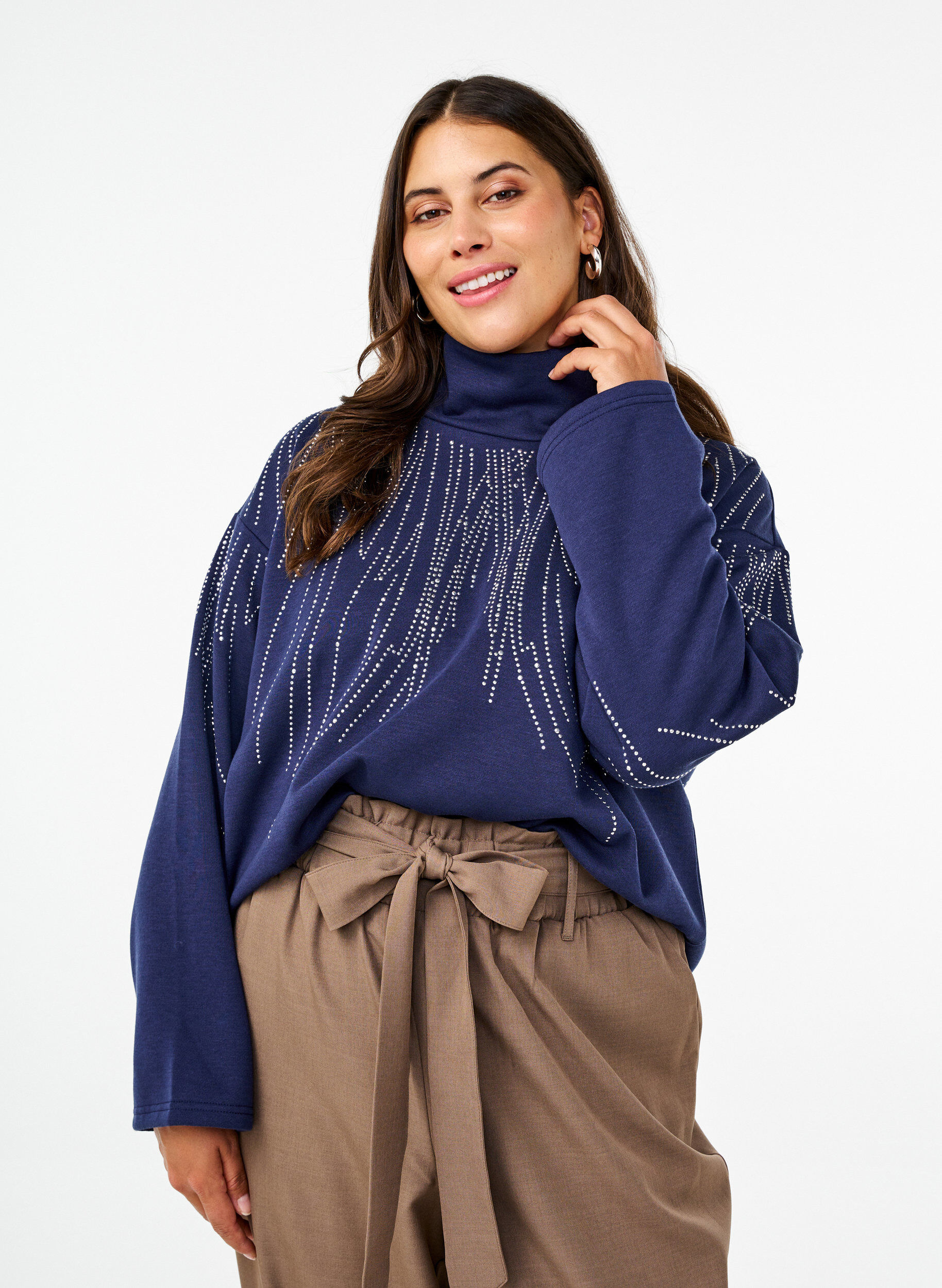 Zizzi Paita korkealla kauluksella ja strassikoristeilla, Naval Academy, Model image number 0