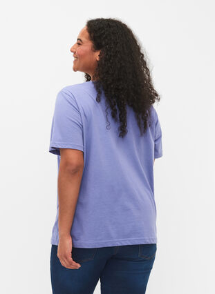 Lyhythihainen t-paita v-pääntiellä, Lavender Viloet, Model image number 1
