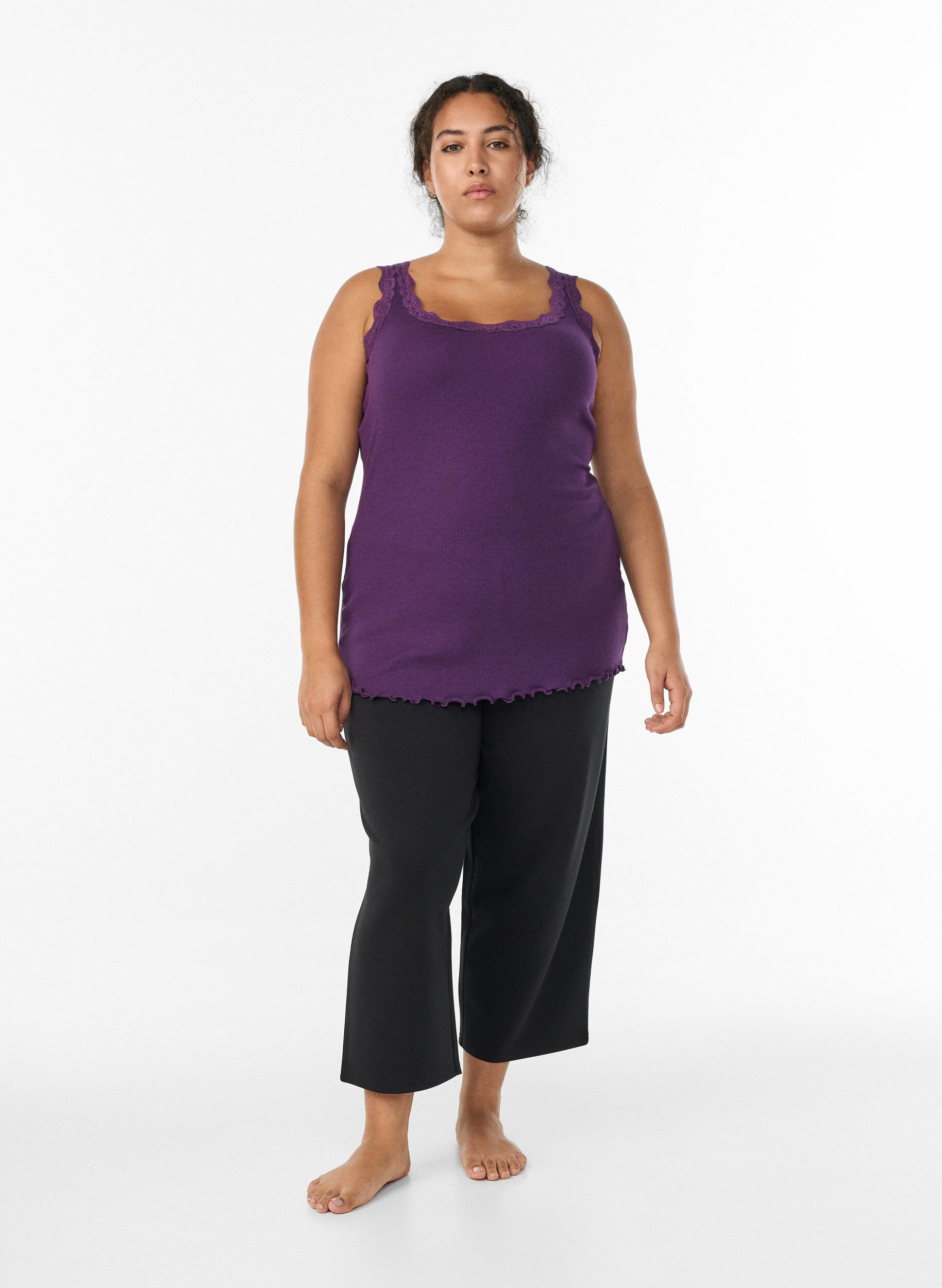 ZizziToppi pitsisomisteella, Violetti, Model image number 1