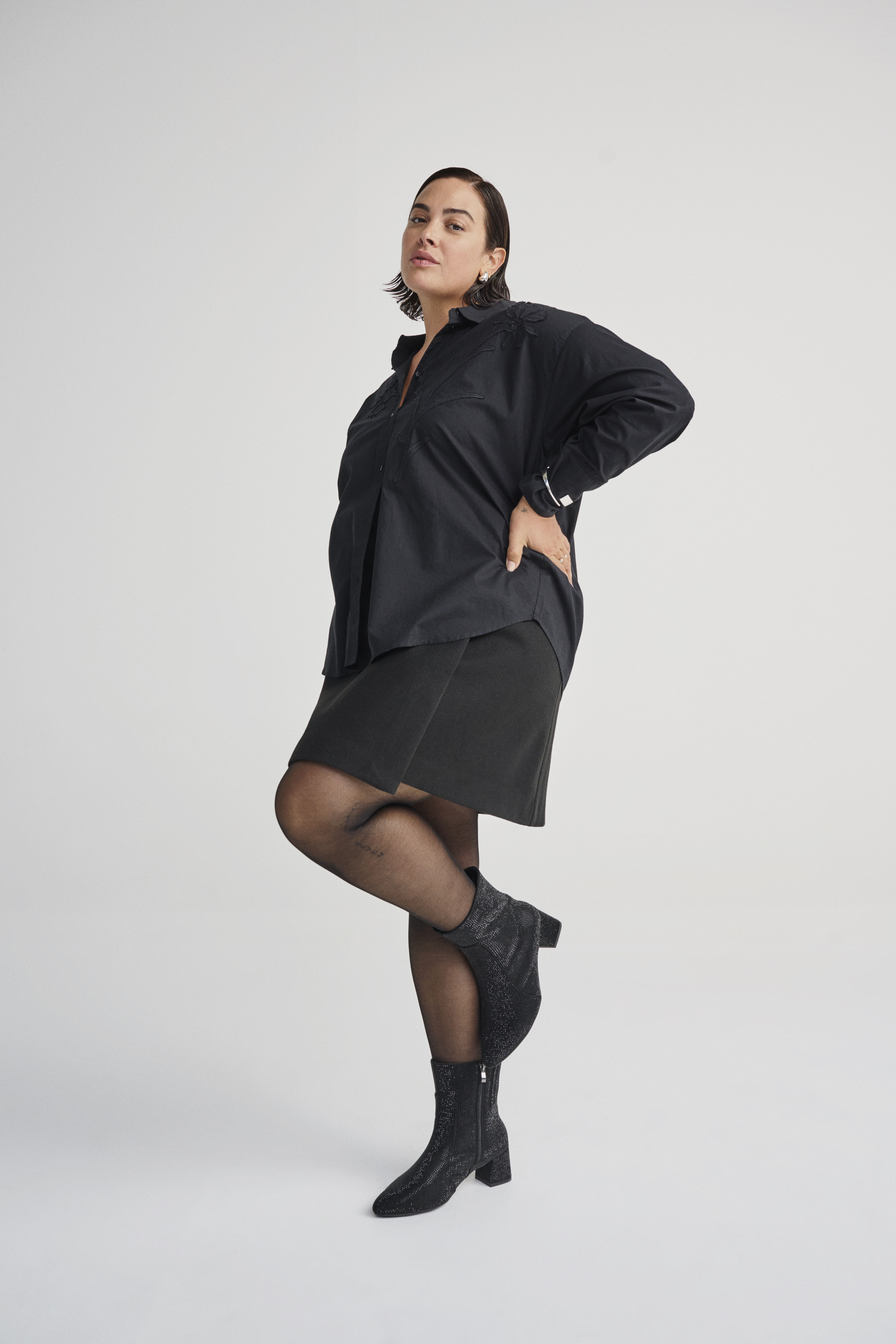 Zizzi Saapas strassikivill&auml;, , Model