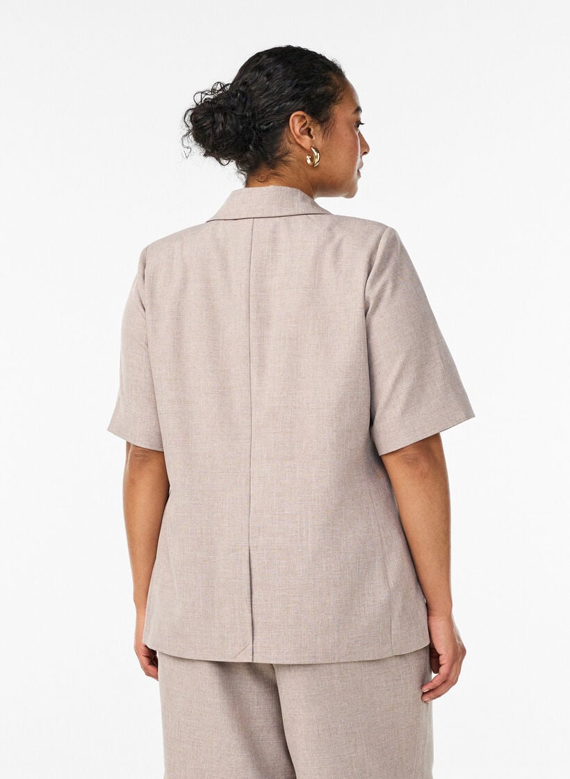 Bleiseri lyhyill&auml; hihoilla ja kaulusk&auml;&auml;nteill&auml;, Ruskea, Model image number 2