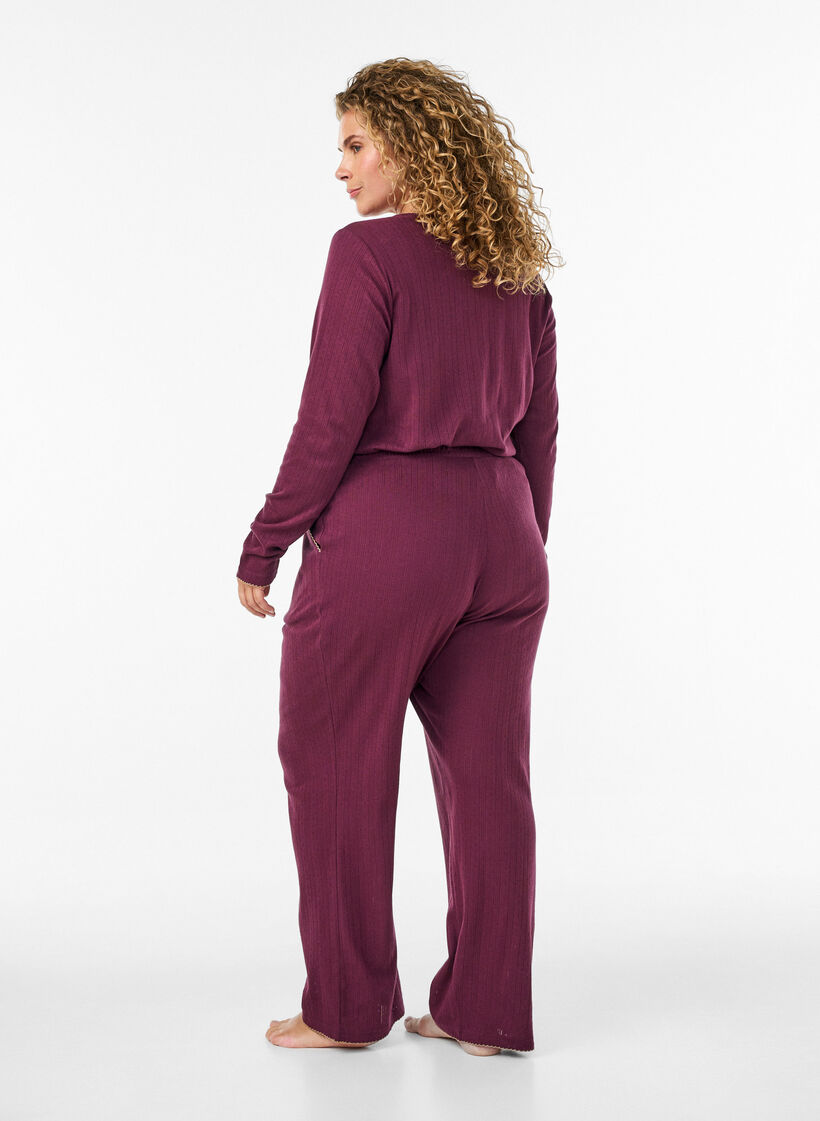 Luomupuuvillaiset pyjamahousut rei&rsquo;itetyll&auml; kirjailulla, Tumma Bordeaux, Model image number 1