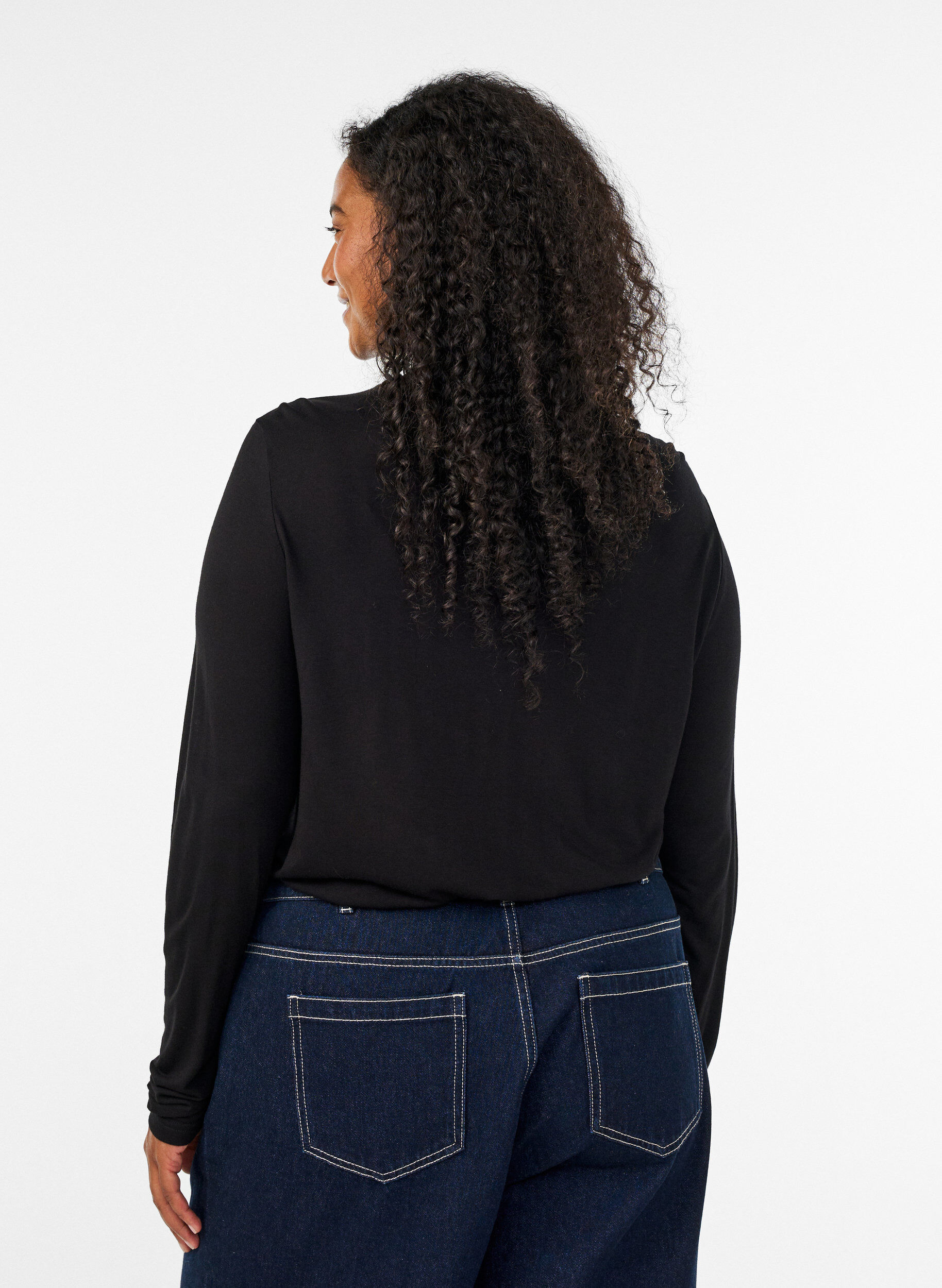 ZizziKorkeakauluksinen pusero viskoosijerseyst&auml;, Musta, Model image number 2