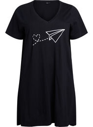 Luomupuuvillasta valmistettu v-aukkoinen yöpaita, 