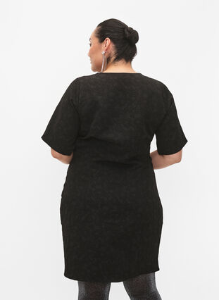 Lyhythihainen, teksturoidusta kankaasta valmistettu laskostettu mekko, Black, Model image number 1