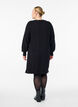 Lyhyt neulemekko raglanhihoilla ja keskisaumalla, Musta, Model image number 2