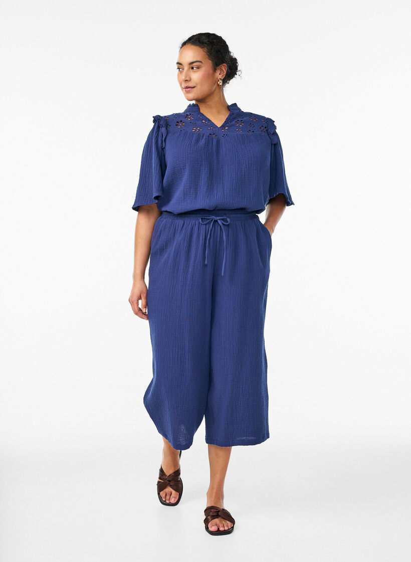 Puuvillamusliinipusero broderie anglaise -kirjonnalla ja 1/2-hihoilla, Sininen, Model image number 1