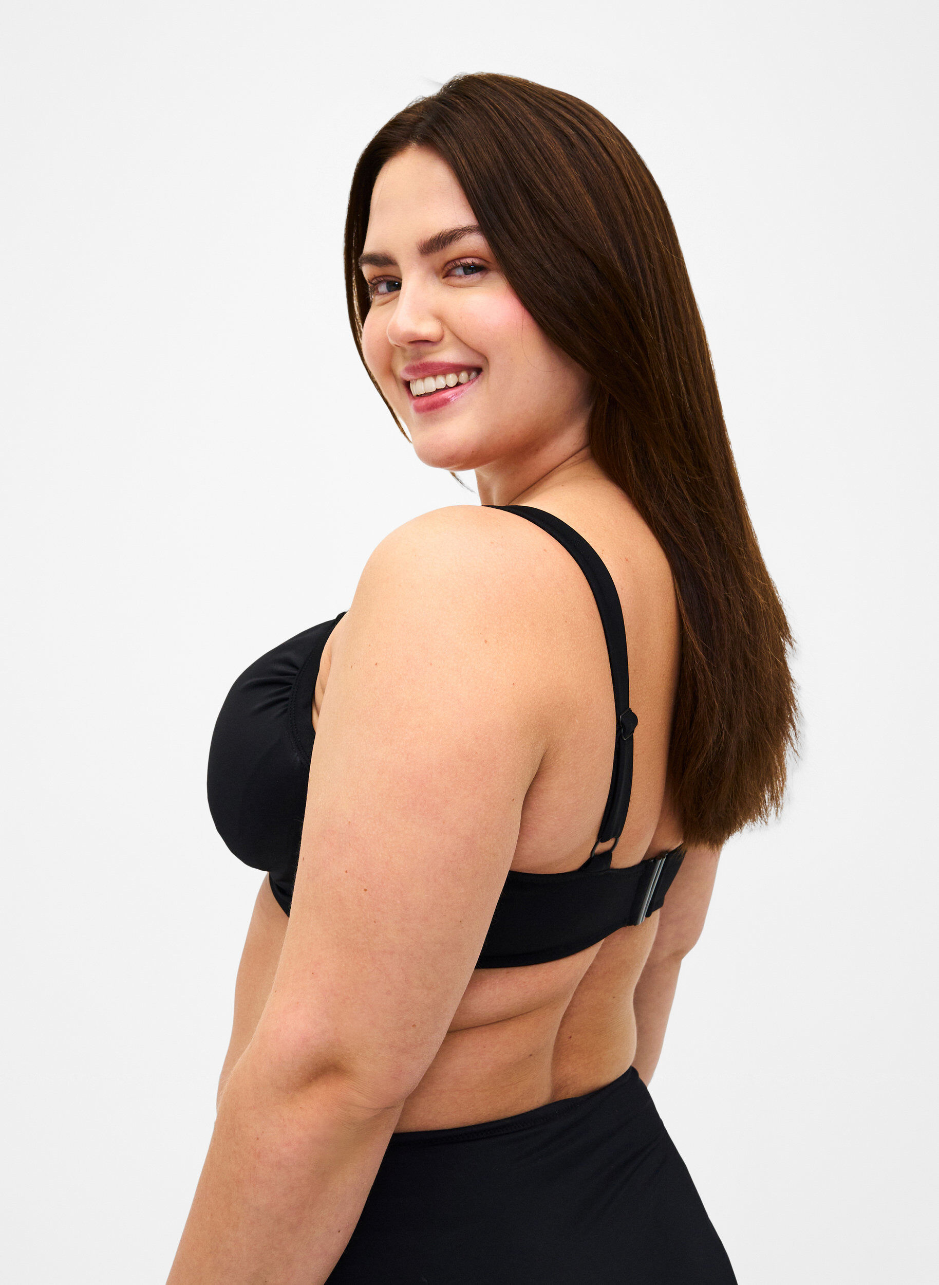 Zizzi Kaarituelliset bikiniliivit laskoksilla, Musta, Model image number 2