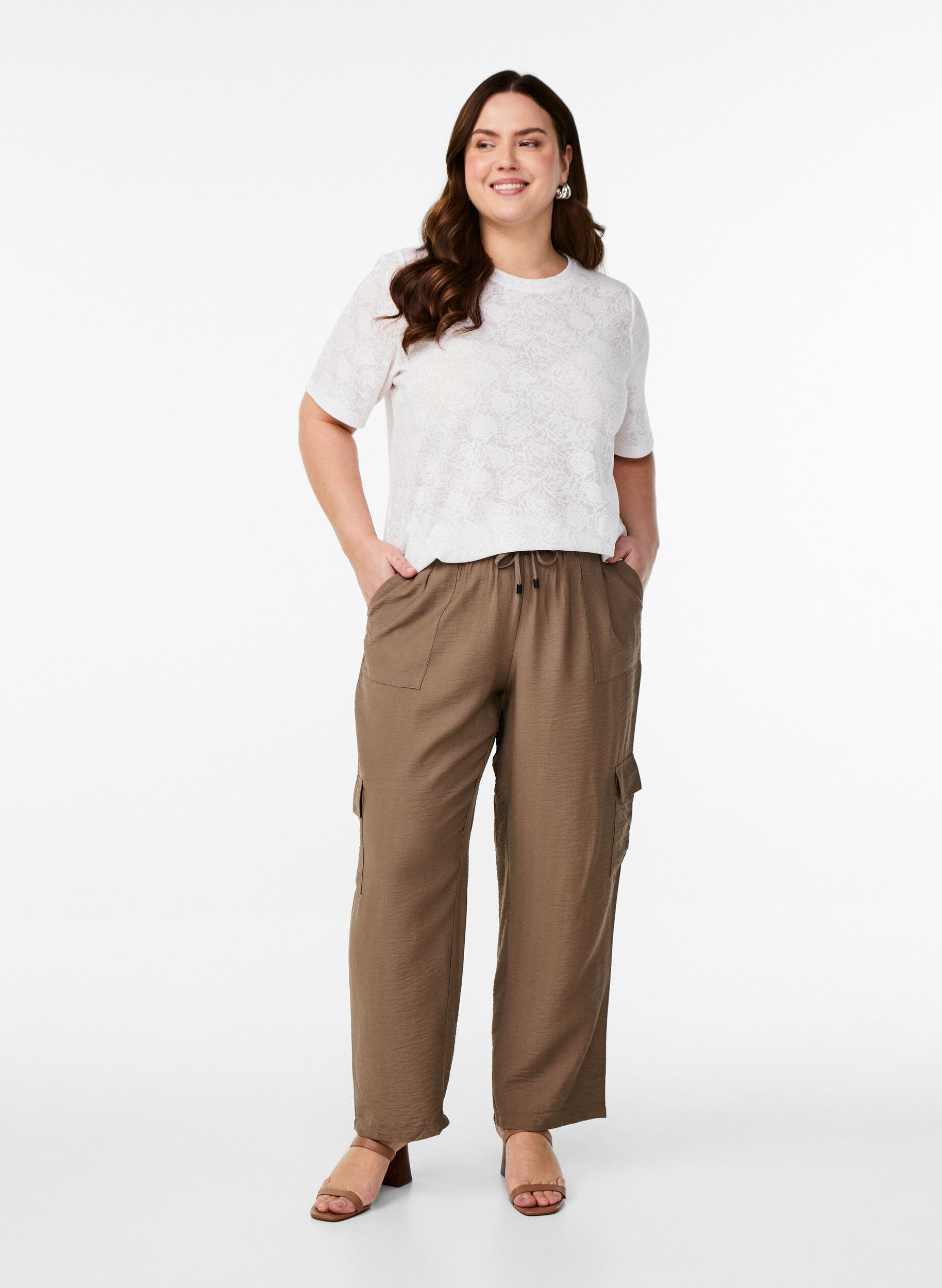 Zizzi Ruusukuvioitu lyhythihainen pusero, Valkoinen, Model image number 1