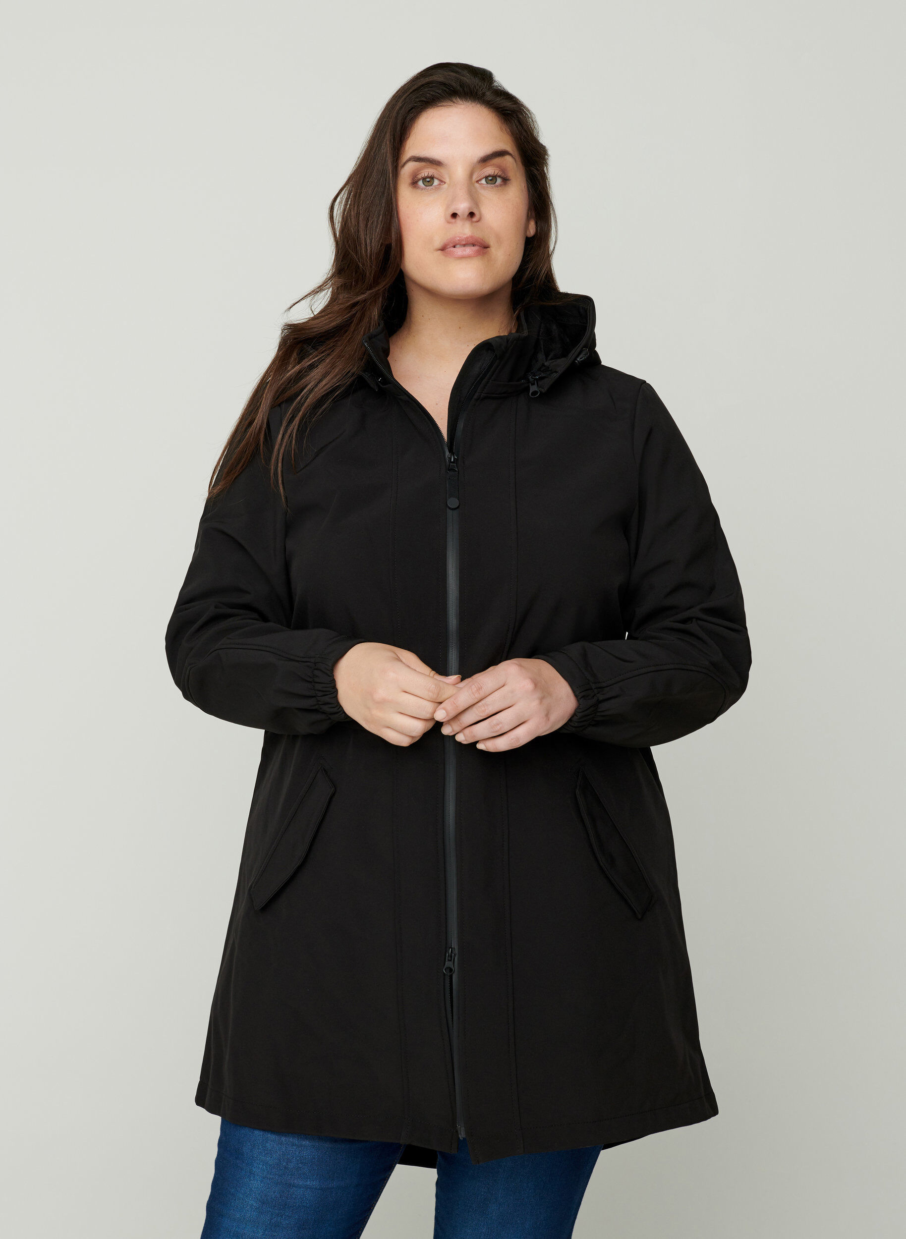 Zizzi Softshell-takki hupulla, Black solid, Model image number 0