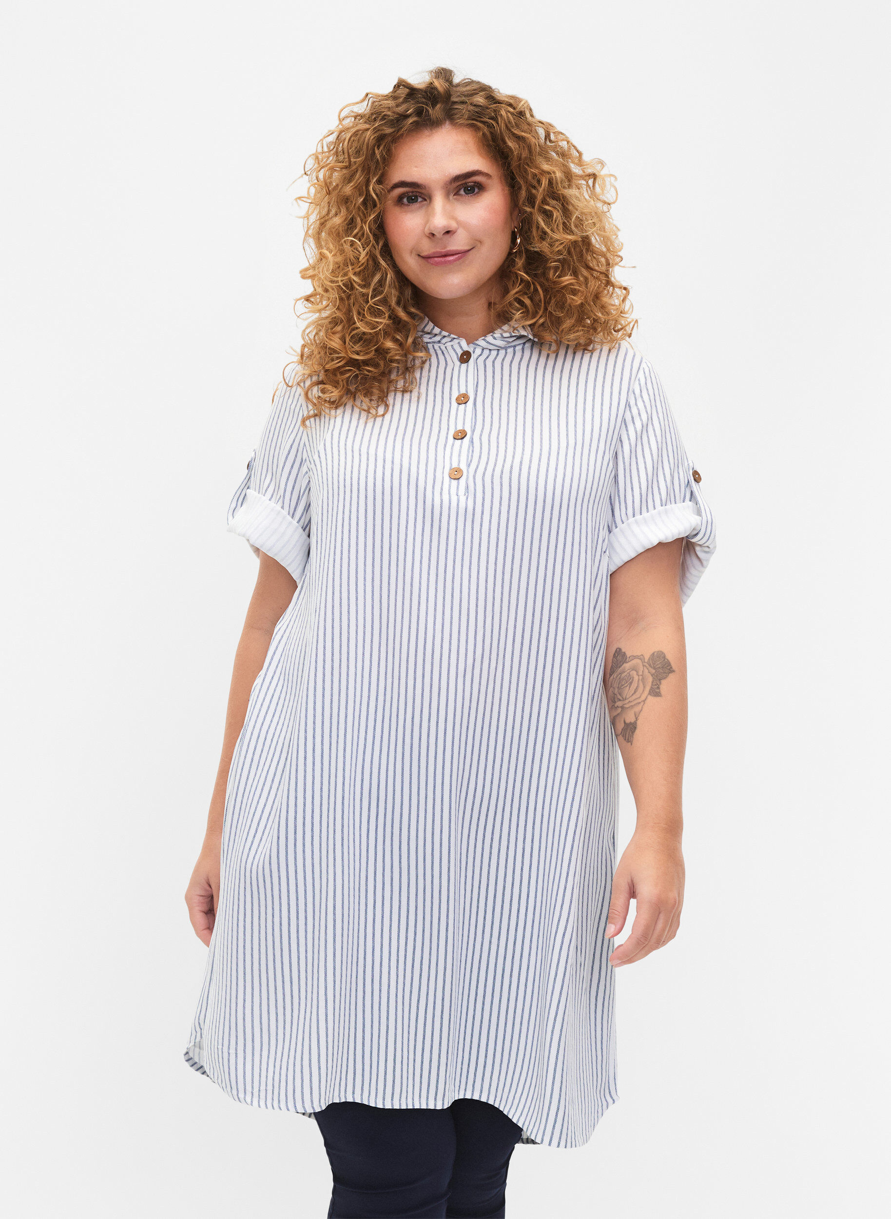 Zizzi Lyhythihainen hupullinen viskoositunika, Blue White Stripe, Model image number 0