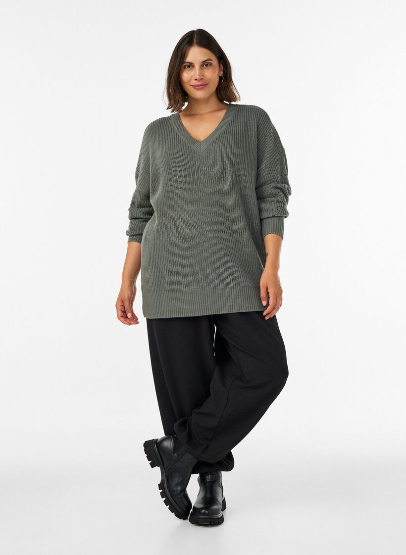 Pitk&auml; ribbineulepusero V-p&auml;&auml;ntiell&auml;, Vihre&auml;, Model image number 1