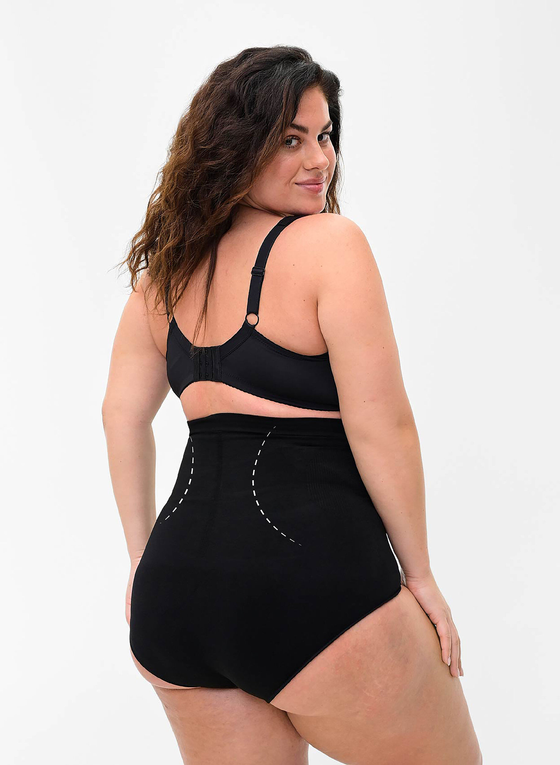 Zizzi Korkeavy&ouml;t&auml;r&ouml;iset shapewear-alushousut, Musta, Model image number 1