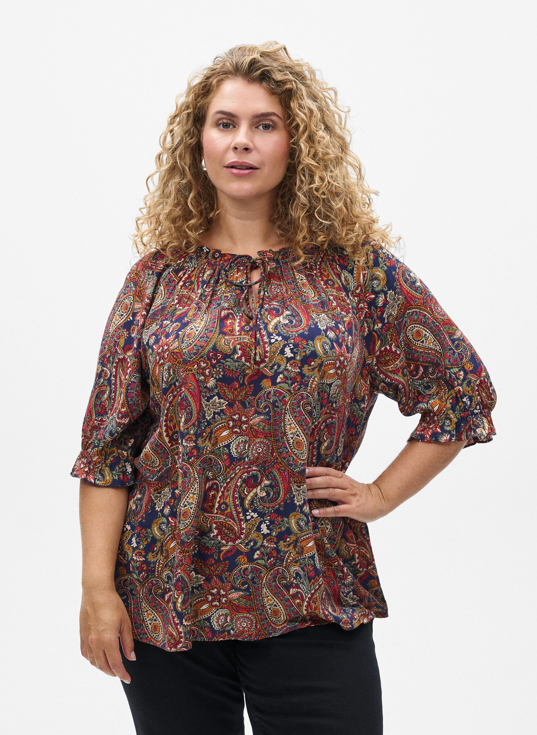 ZizziViskoosipusero paisley-kuviolla ja kyyn&auml;rpituisilla hihoilla, Sininen, Model image number 0