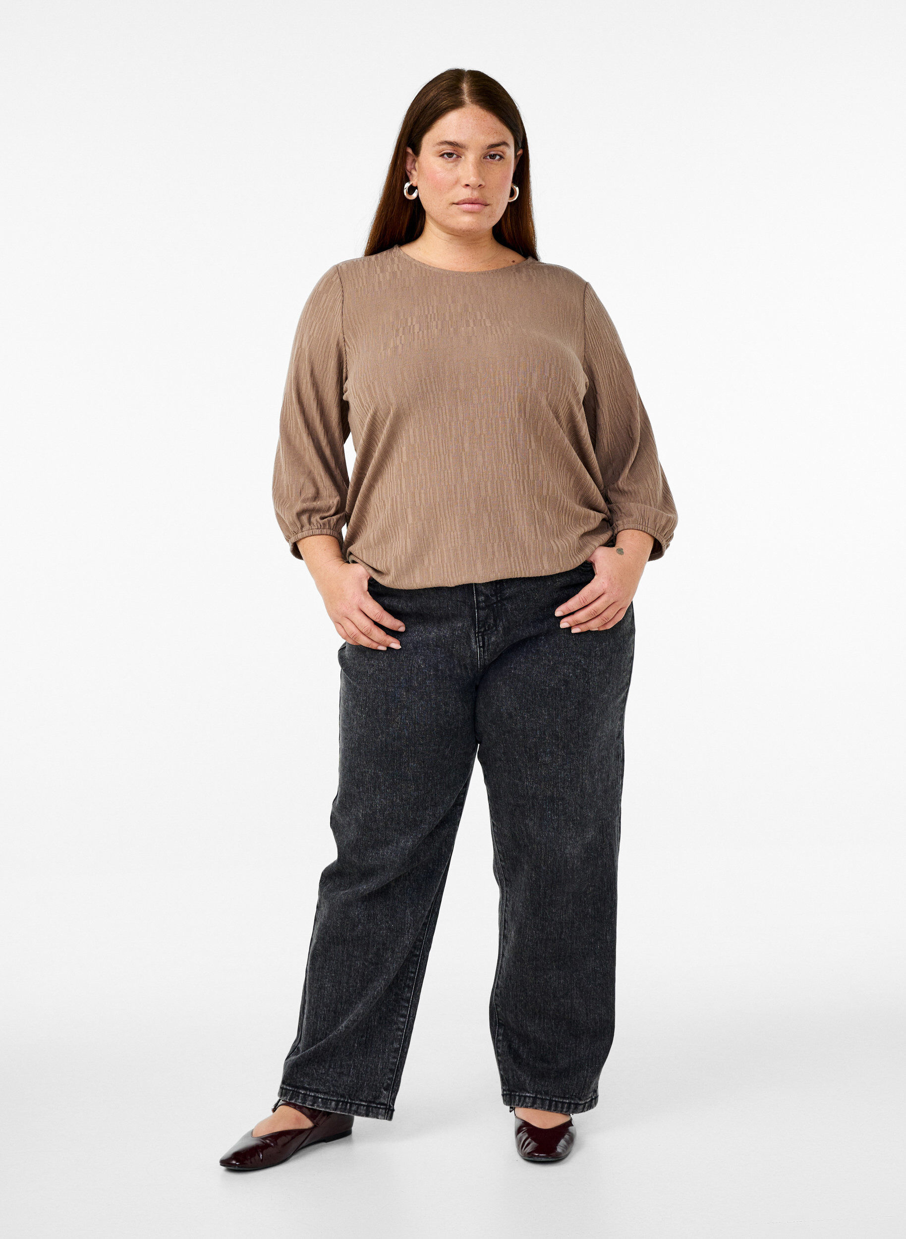 Zizzi Pusero tekstuurilla ja 3/4-hihoilla, Ruskea, Model image number 1