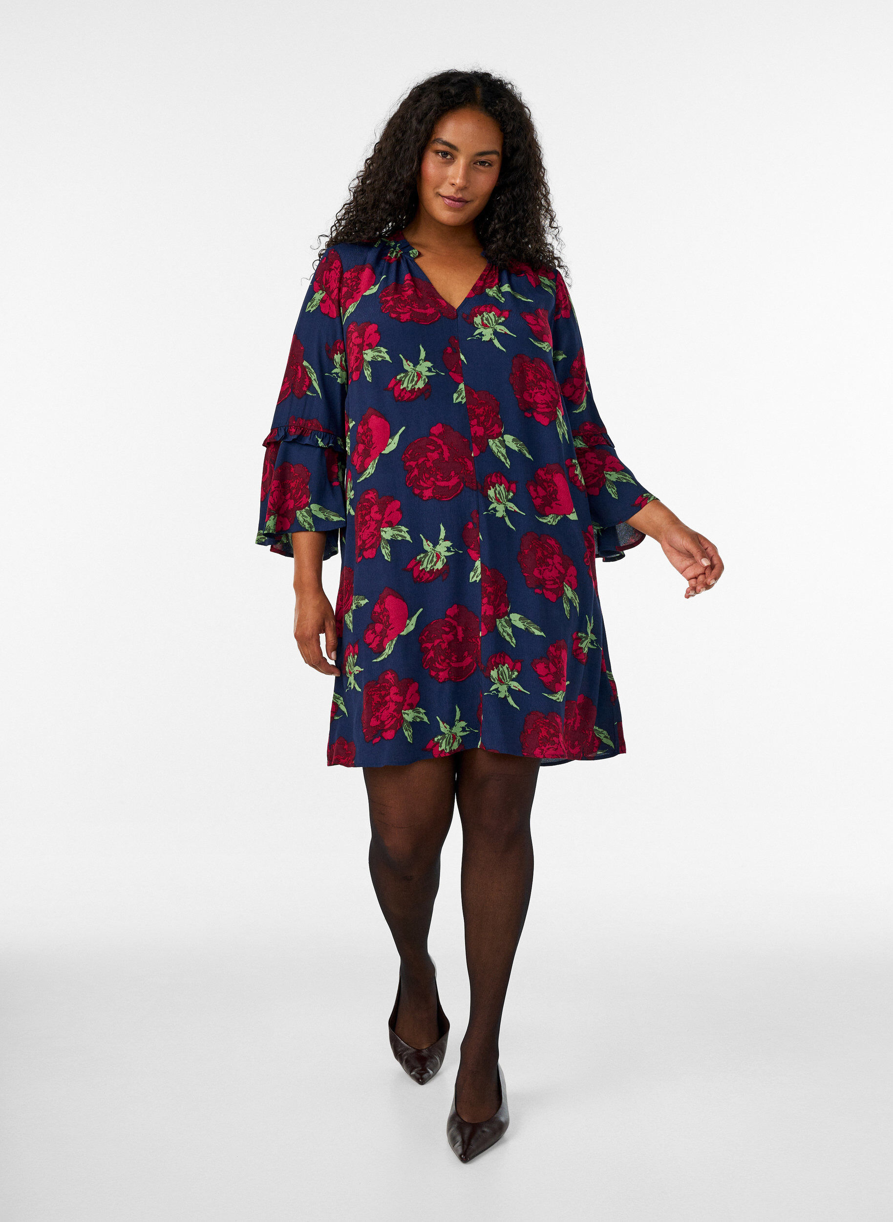 ZizziKukkamekko viskoosista r&ouml;yhel&ouml;ill&auml;, Sininen, Model image number 1