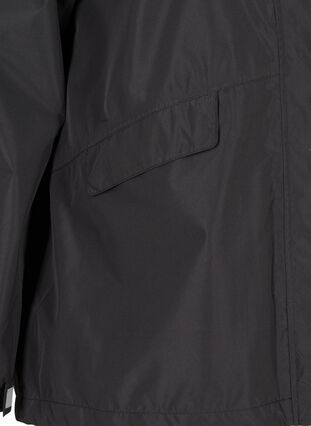 Sporttinen sadetakki hupulla ja taskuilla, Black, Packshot image number 2