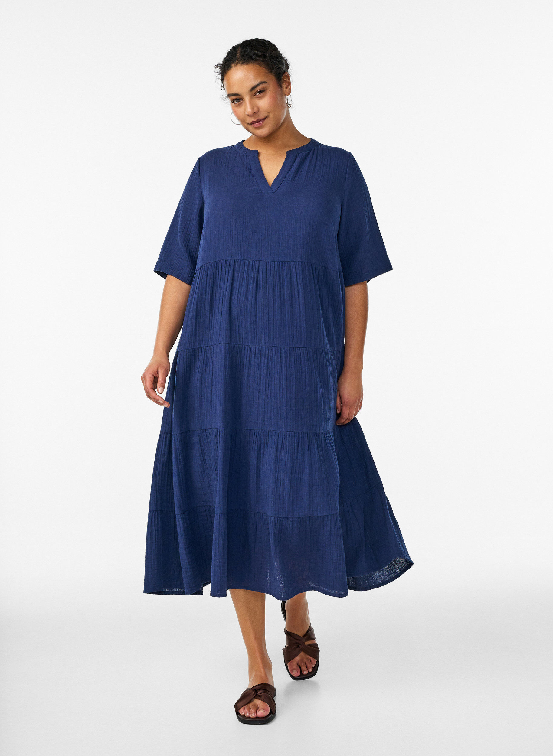 ZizziA-linjainen midimekko puuvillamusliinista, Sininen, Model image number 0