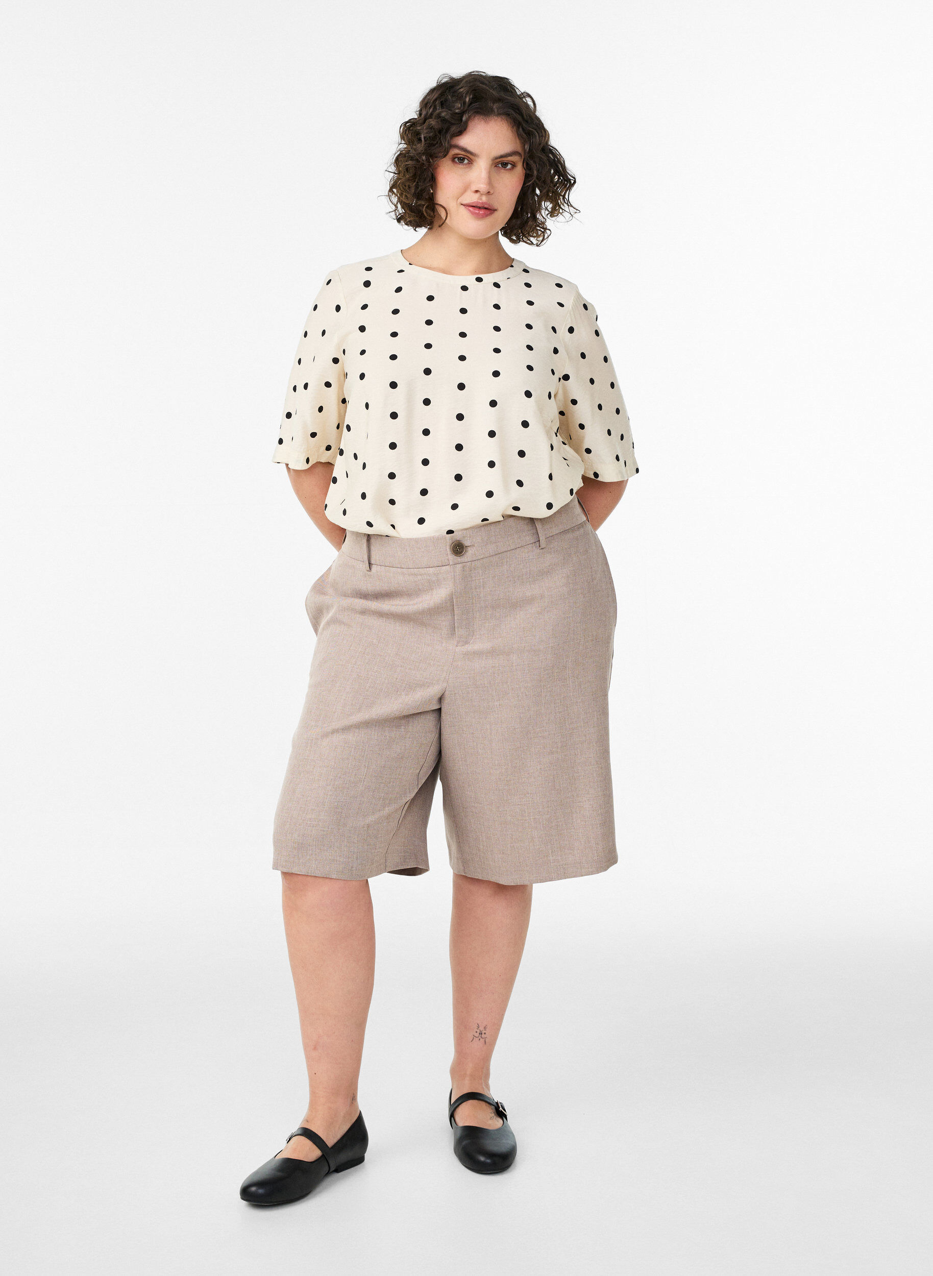 ZizziViskoosipusero pilkuilla ja 1/2-hihoilla, Vanilja, Model image number 1